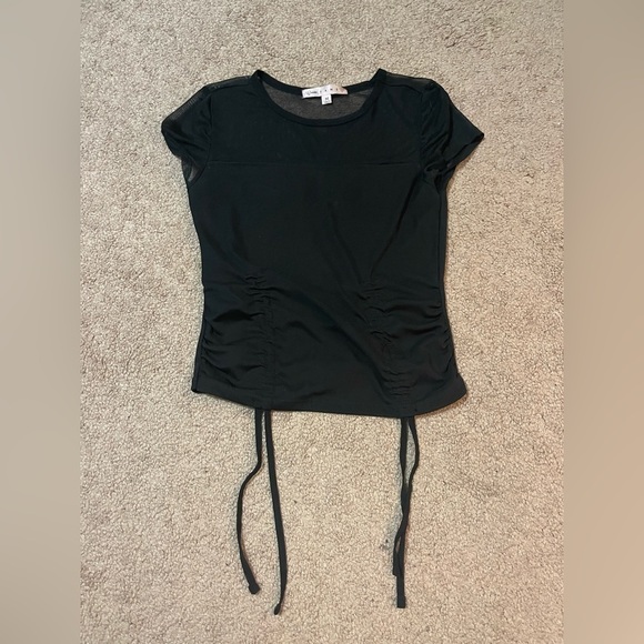 Grave Fame black short sleeve top sheer shoulder area size medium - Picture 2 of 9